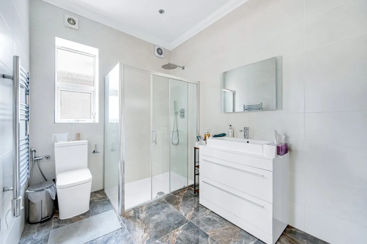 Hamilton Road, London, W5, photo 22