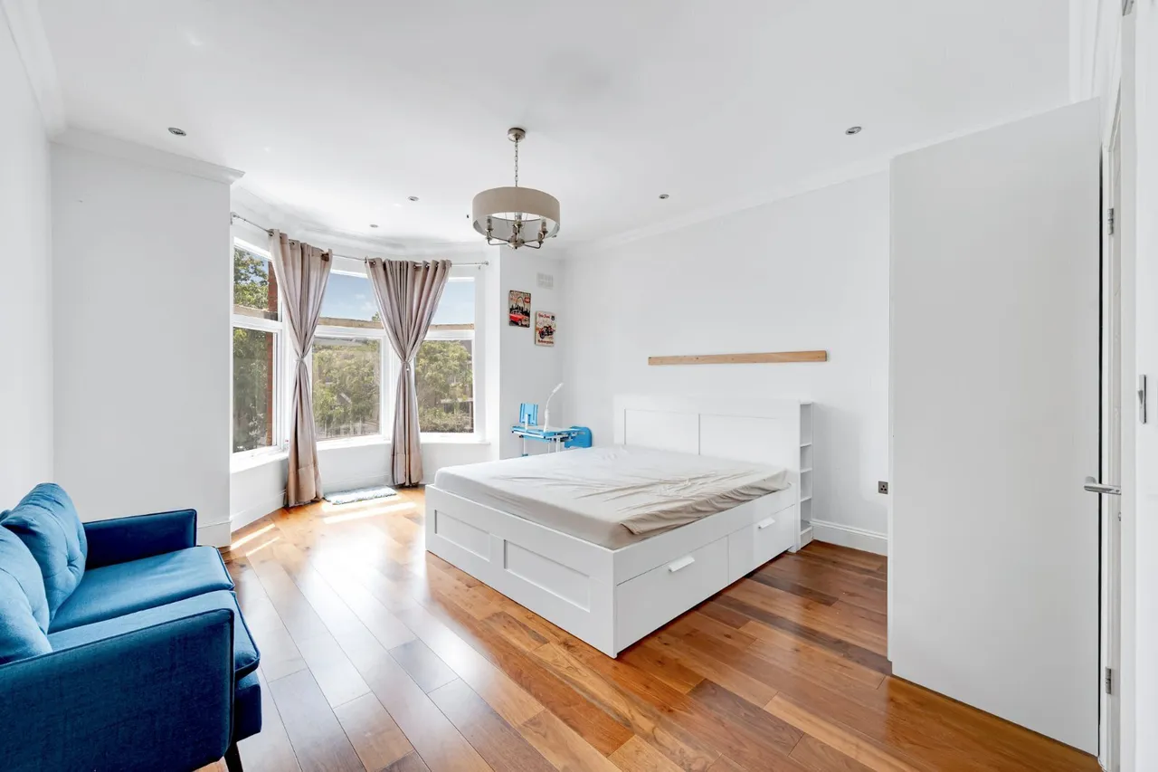 Hamilton Road, London, W5, photo 16