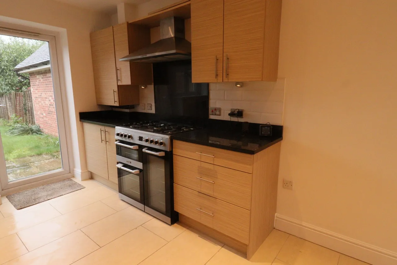 Longmead Avenue, Chelmsford, CM2 7EY, photo 4