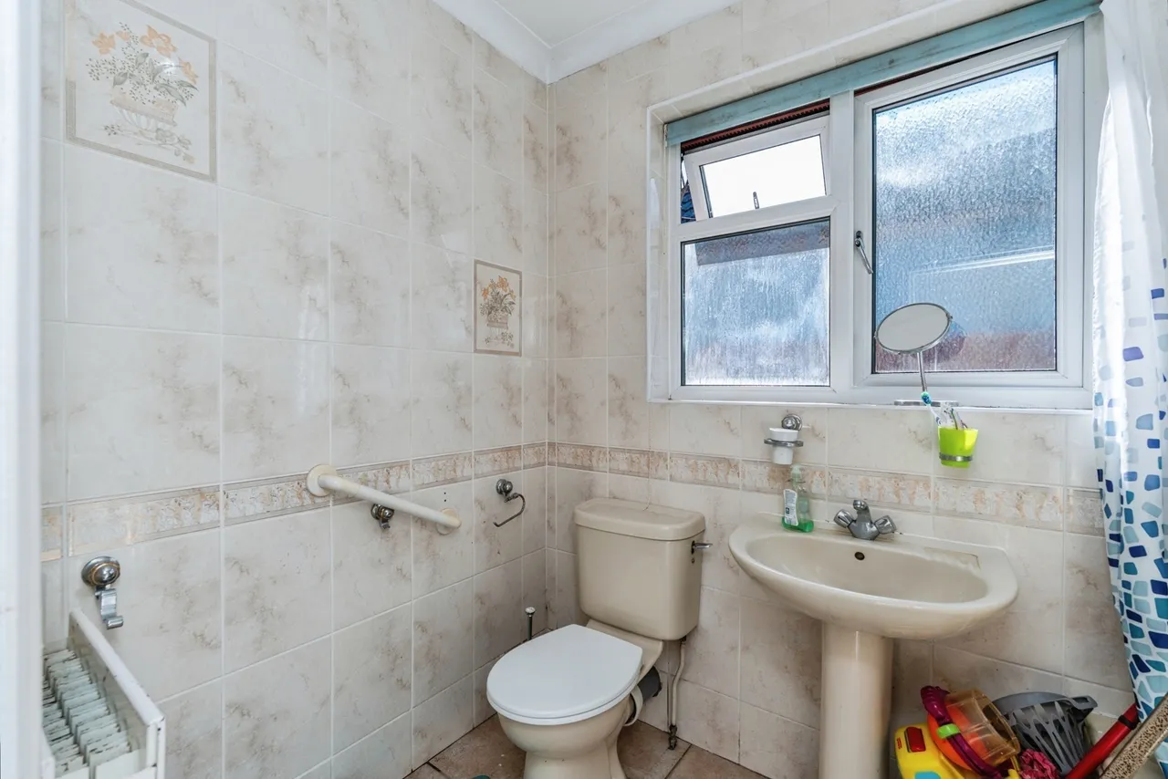 Bath Road, Southampton, SO19, photo 17