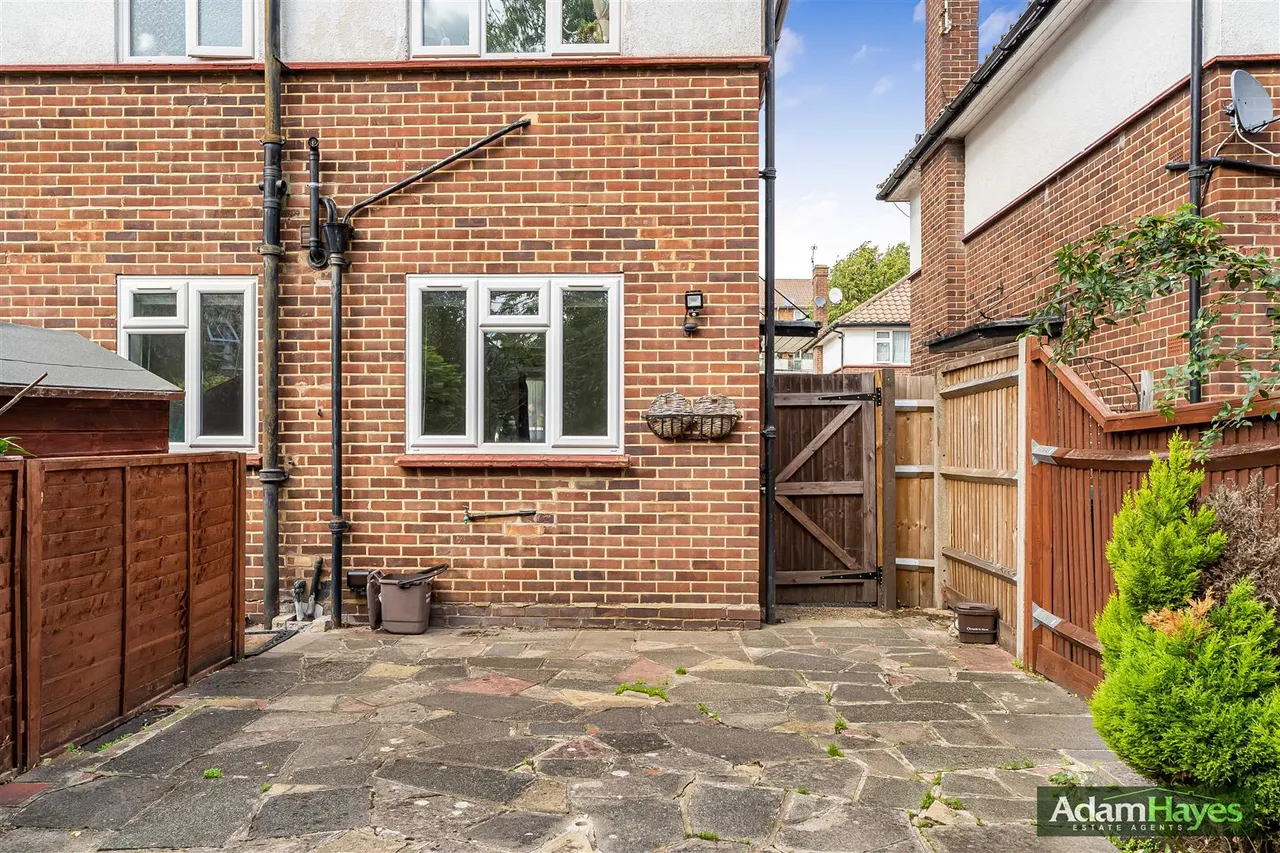 Northwood Gardens, North Finchley, N12, photo 15