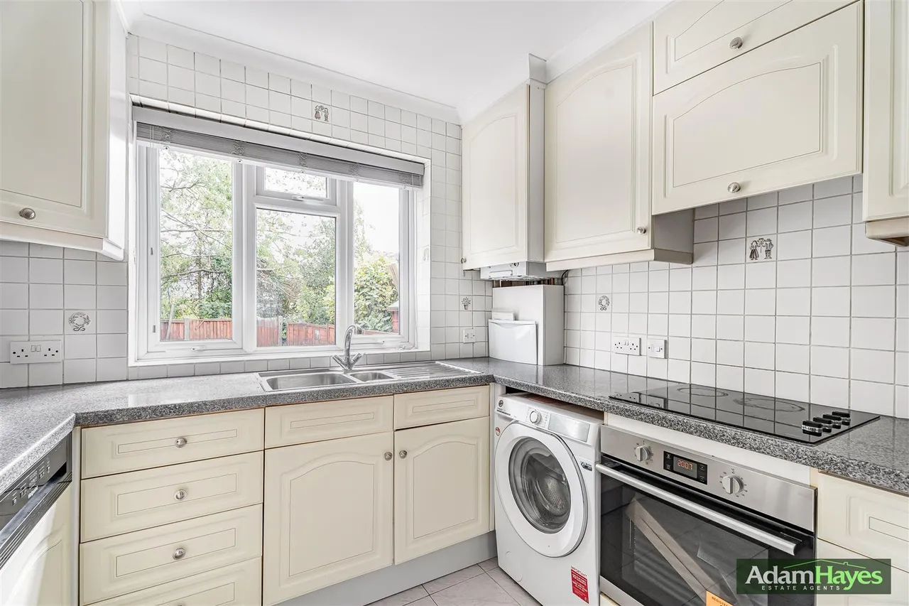 Northwood Gardens, North Finchley, N12, photo 9