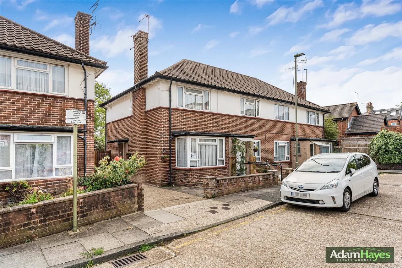 2 bed flat for sale, Northwood Gardens, North Finchley, N12