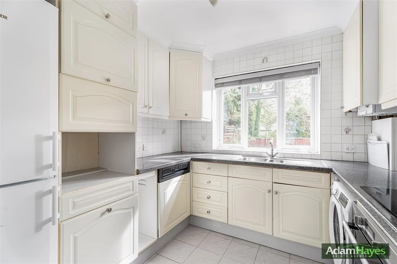 Northwood Gardens, North Finchley, N12, photo 10
