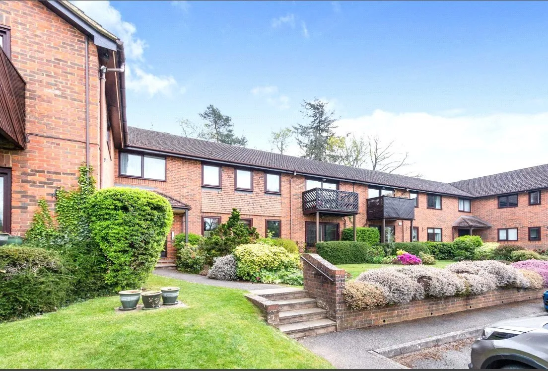 2 bed flat for sale, Collingwood Rise, Camberley, GU15
