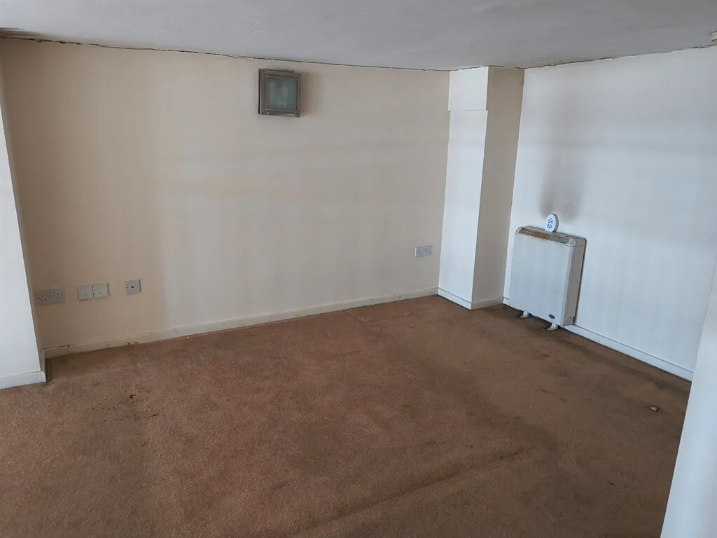 New Hall Lane, Preston, PR1, photo 10