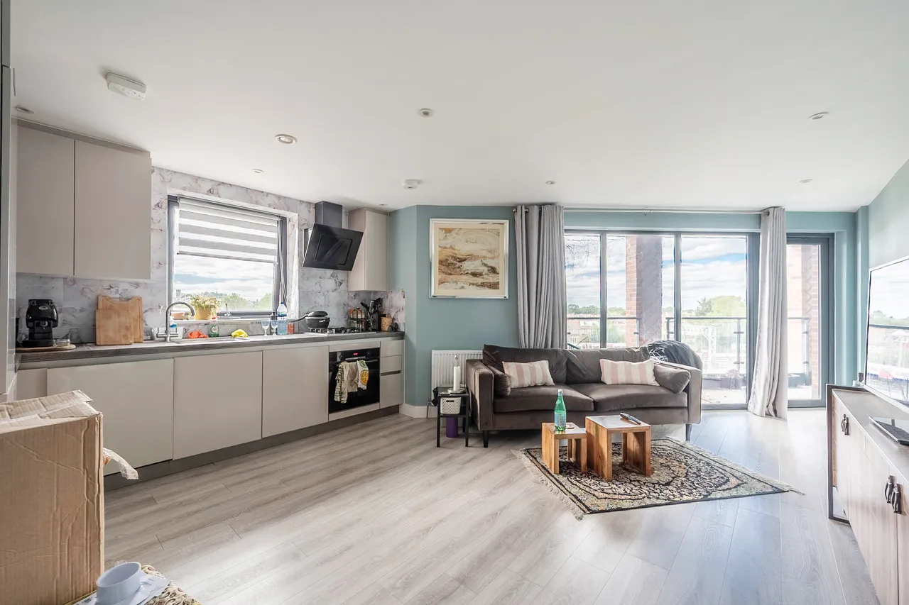 Flat 27, La Reve, Harrow, photo 3