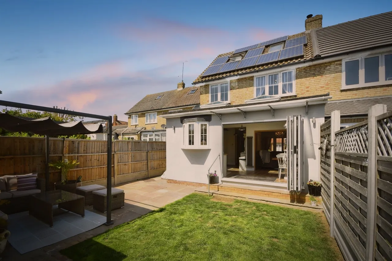 Heath Road, Ramsden Heath, Billericay, photo 2