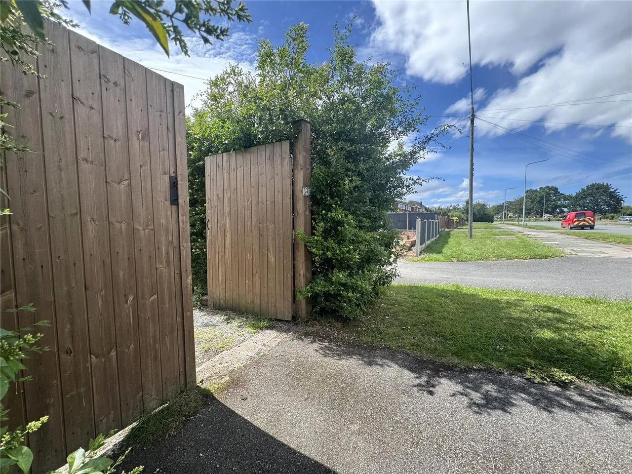 Saughall Road, Blacon, CH1, photo 8