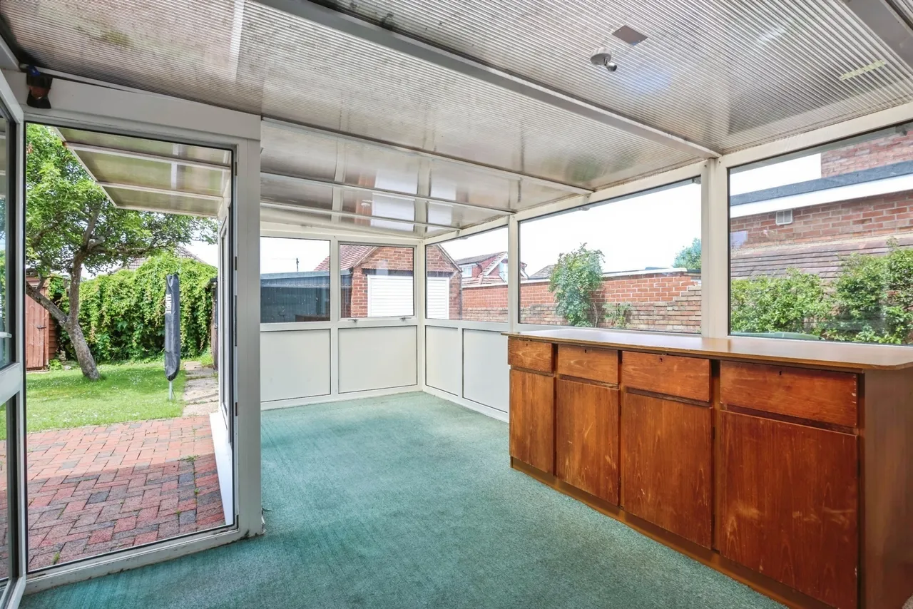 Talbot Drive, Talbot Heath, BH12, photo 9