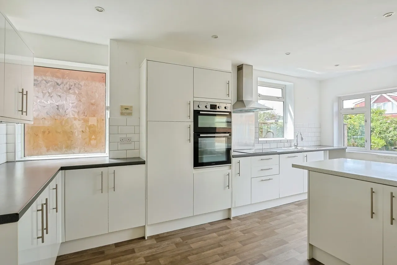 Talbot Drive, Talbot Heath, BH12, photo 4