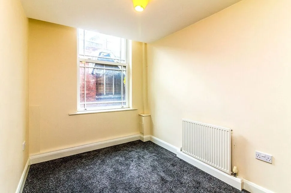 College Street, Rotherham, S65, photo 6