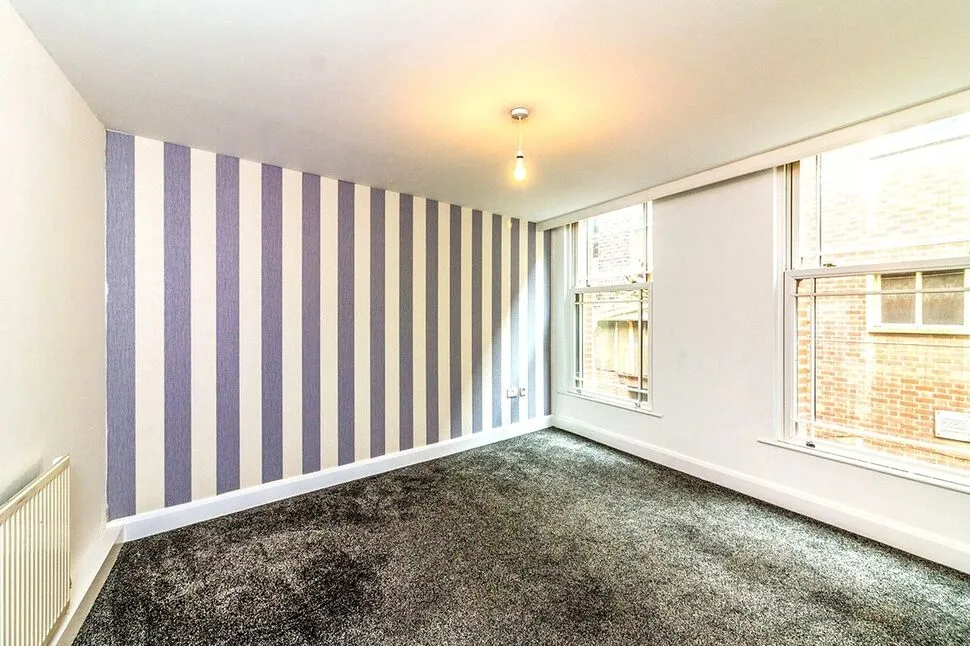 College Street, Rotherham, S65, photo 3