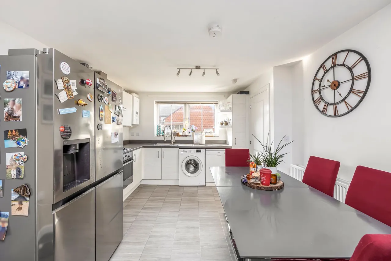 Roddick Walk, Haywards Heath, RH16, photo 8