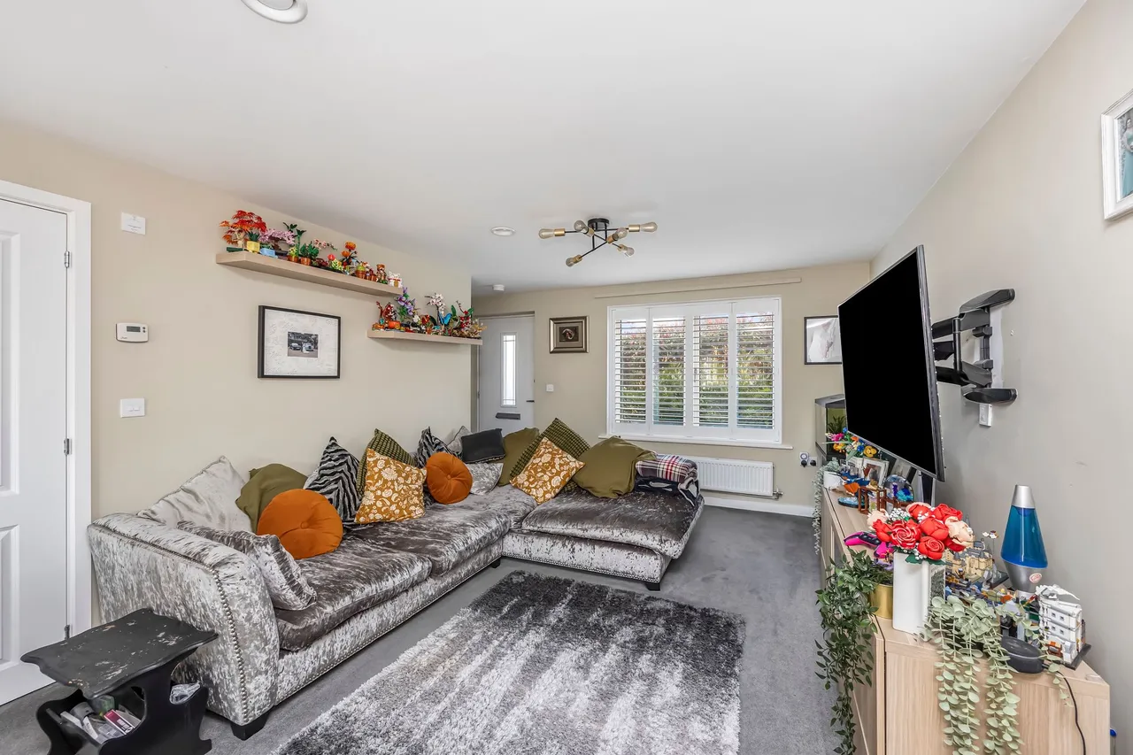 Roddick Walk, Haywards Heath, RH16, photo 5