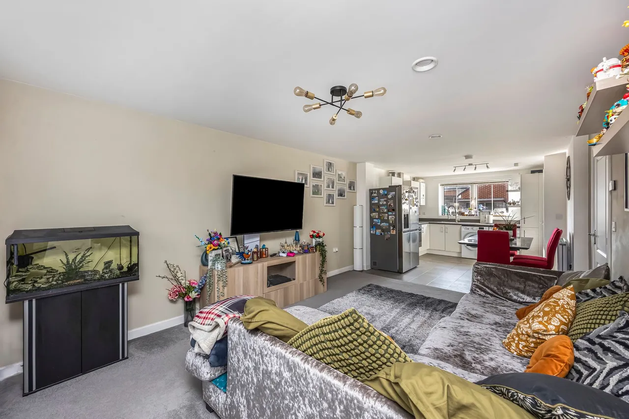 Roddick Walk, Haywards Heath, RH16, photo 4