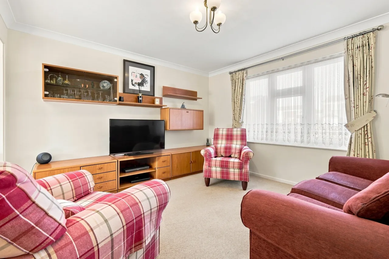 Fairways, Waltham Abbey, EN9, photo 2