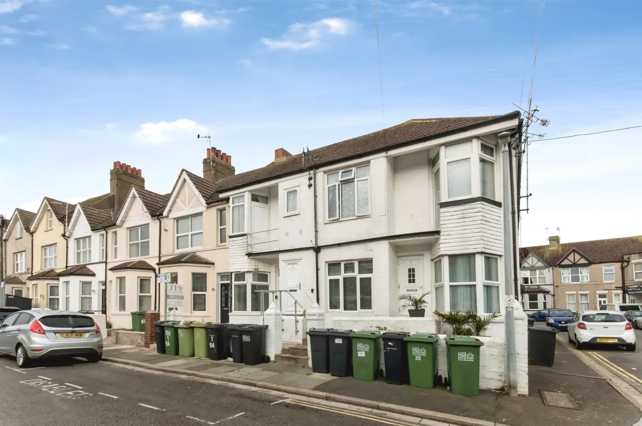 1 bed flat for sale, Windsor Road, Bexhill-On-Sea, TN39
