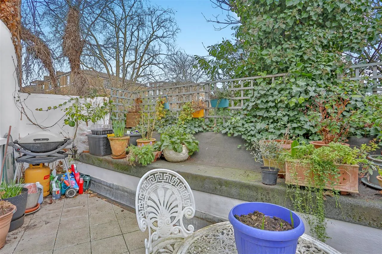 Melgund Road, London, photo 11