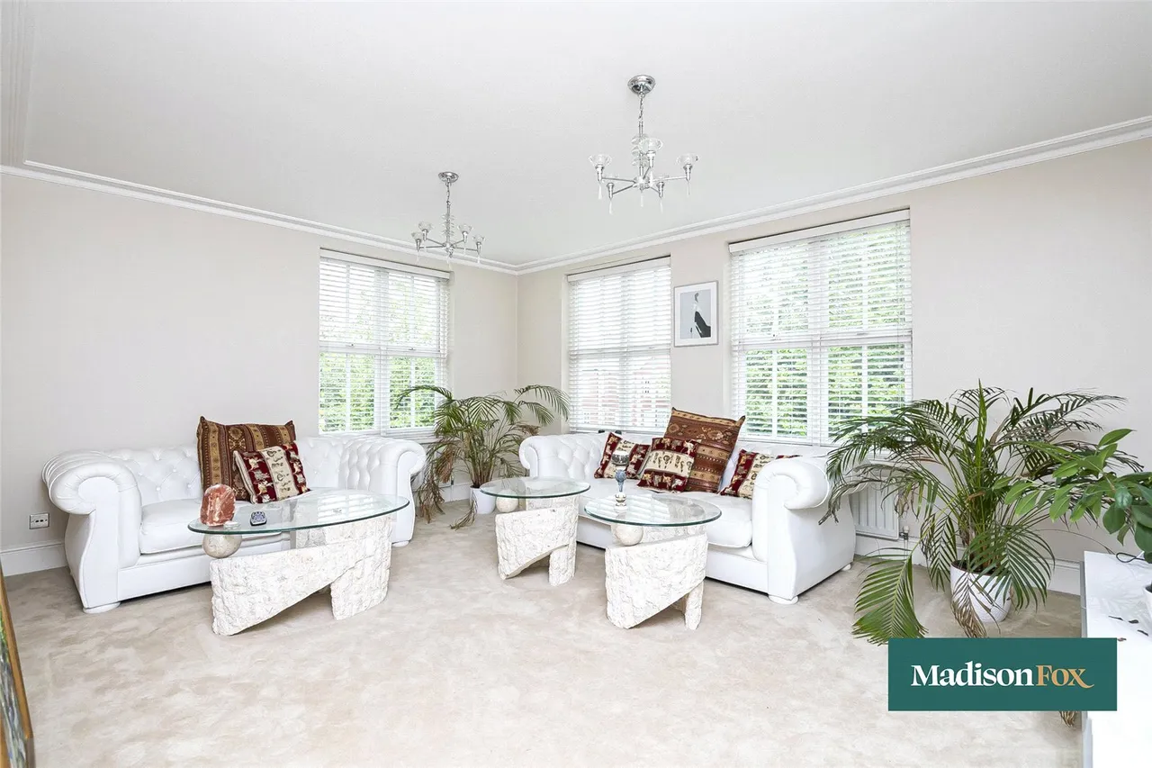 The Boulevard, Woodford Green, IG8, photo 2