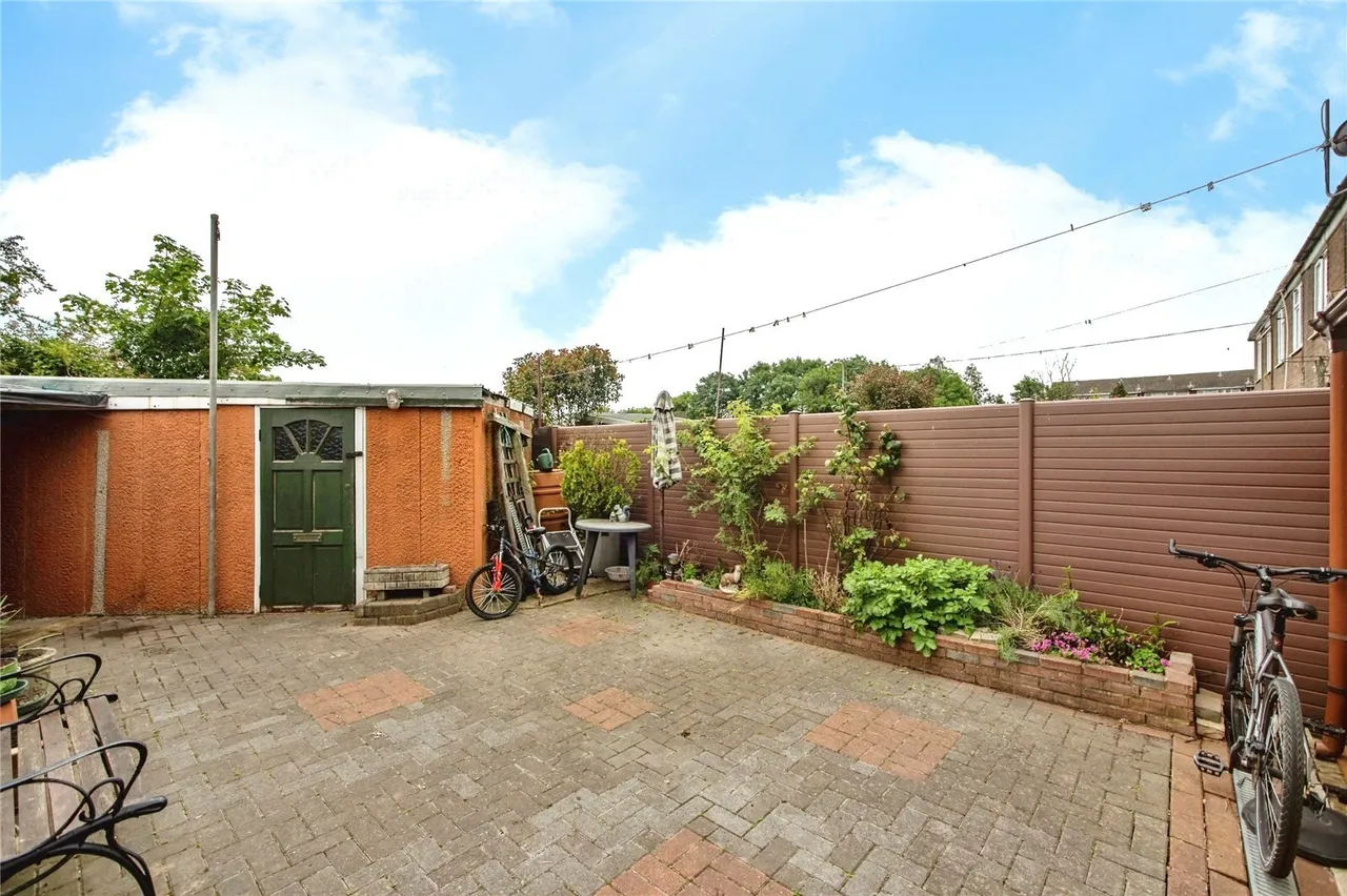 Brennan Road, Tilbury, Essex, RM18, photo 15