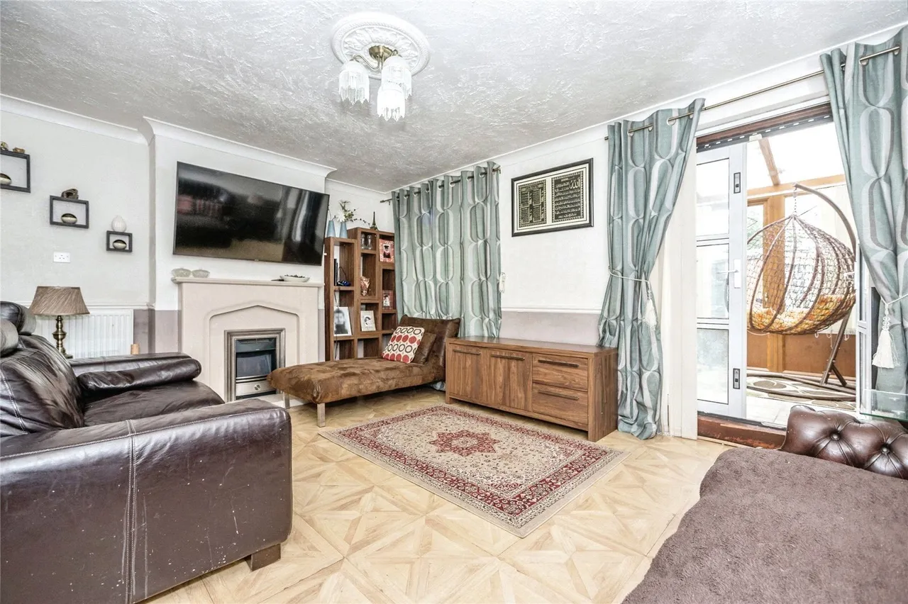 Brennan Road, Tilbury, Essex, RM18, photo 2