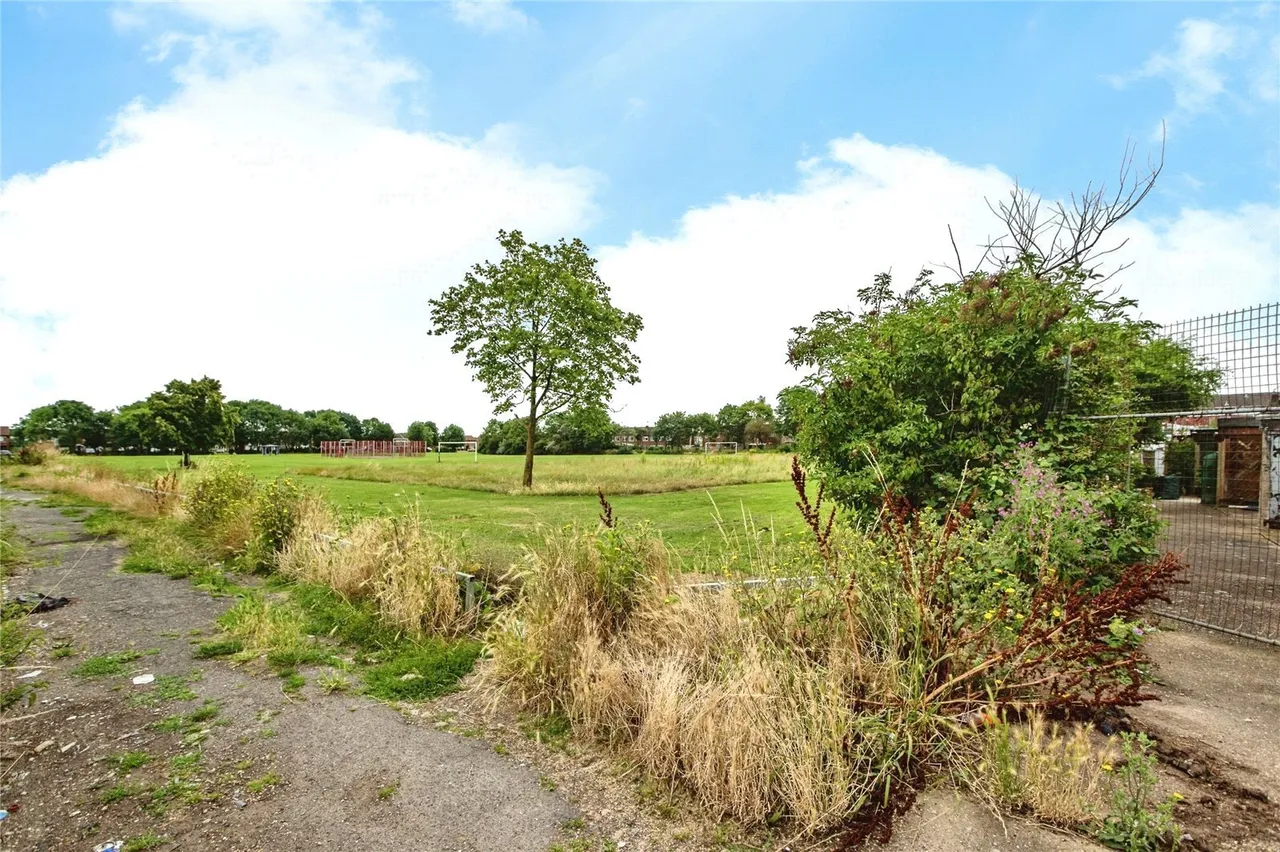 Brennan Road, Tilbury, Essex, RM18, photo 17