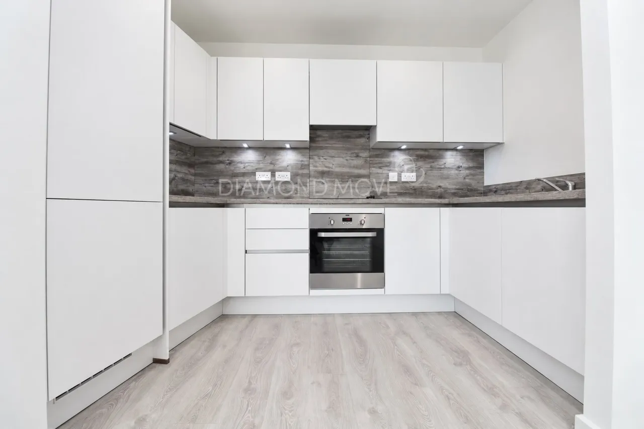 Smithy Lane, Hounslow, TW3 1EY, photo 5