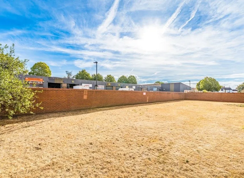 Perkin Close, Hounslow, TW3, photo 6