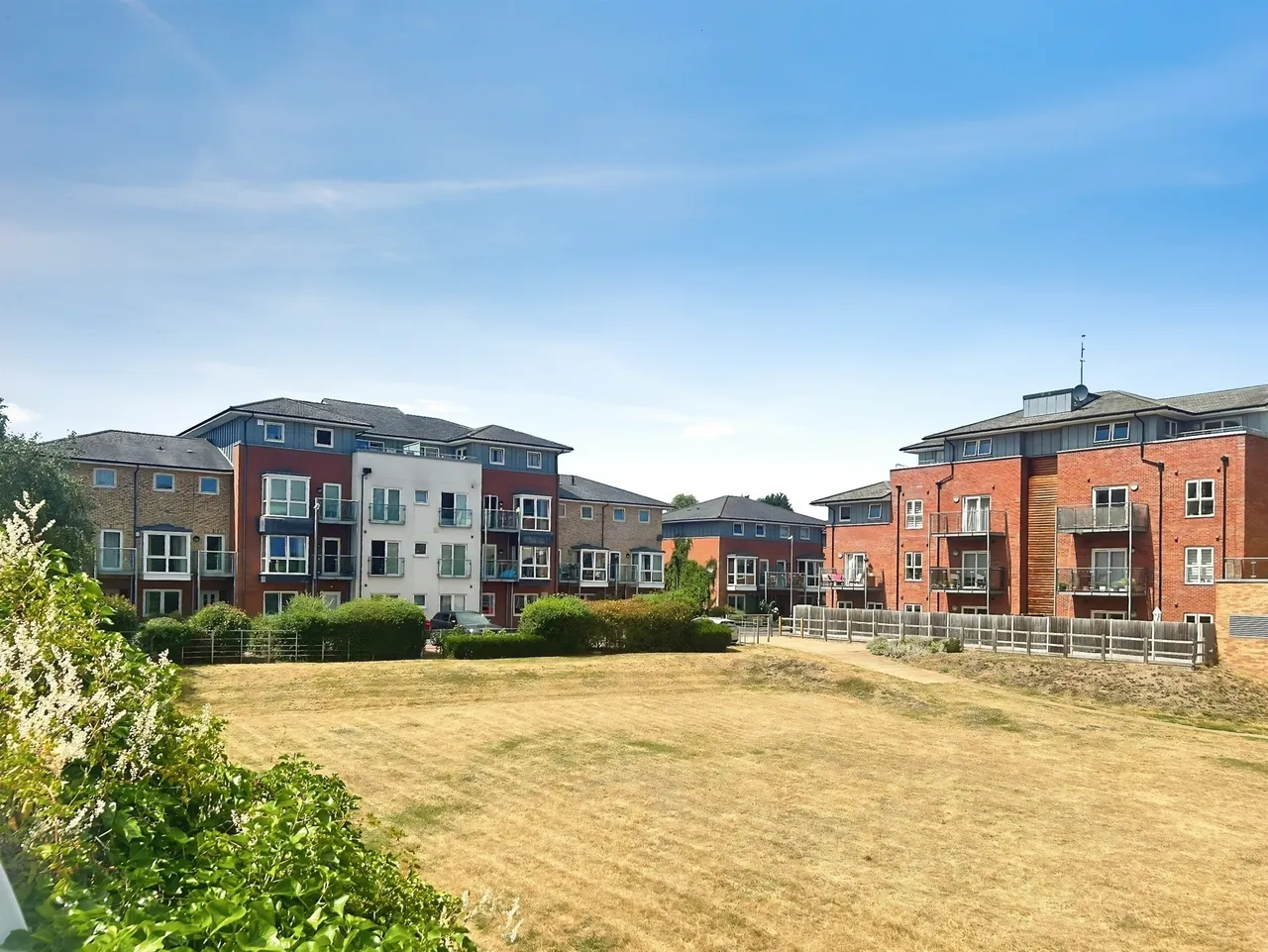 2 bed flat for sale — Trent Place, Warwick