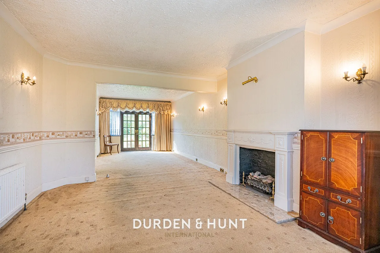 Monmouth Avenue, South Woodford, E18, photo 4