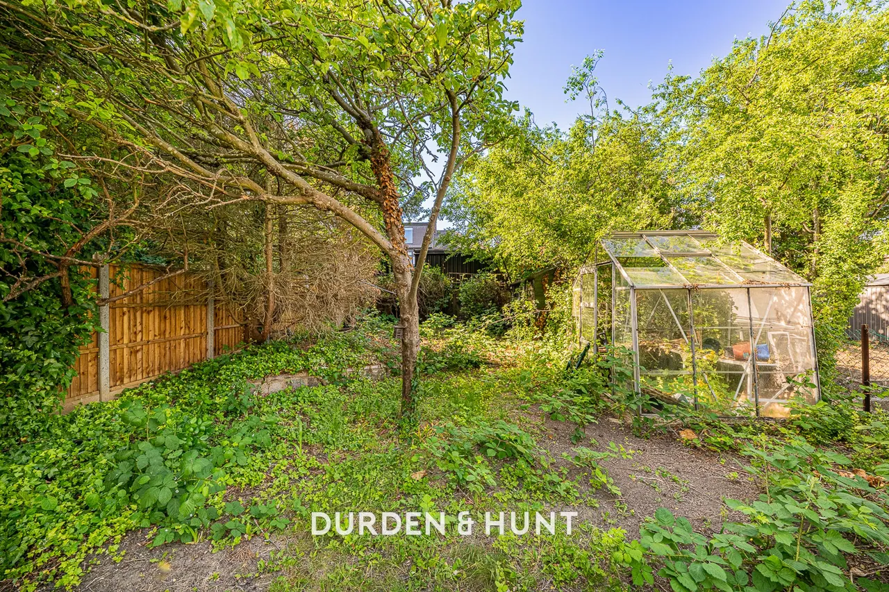 Monmouth Avenue, South Woodford, E18, photo 21