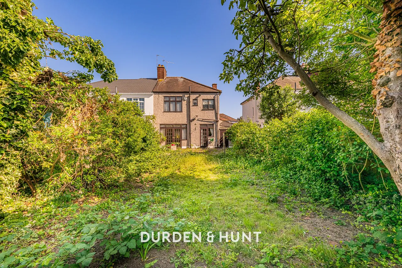 Monmouth Avenue, South Woodford, E18, photo 22