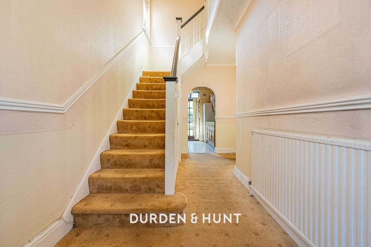 Monmouth Avenue, South Woodford, E18, photo 9