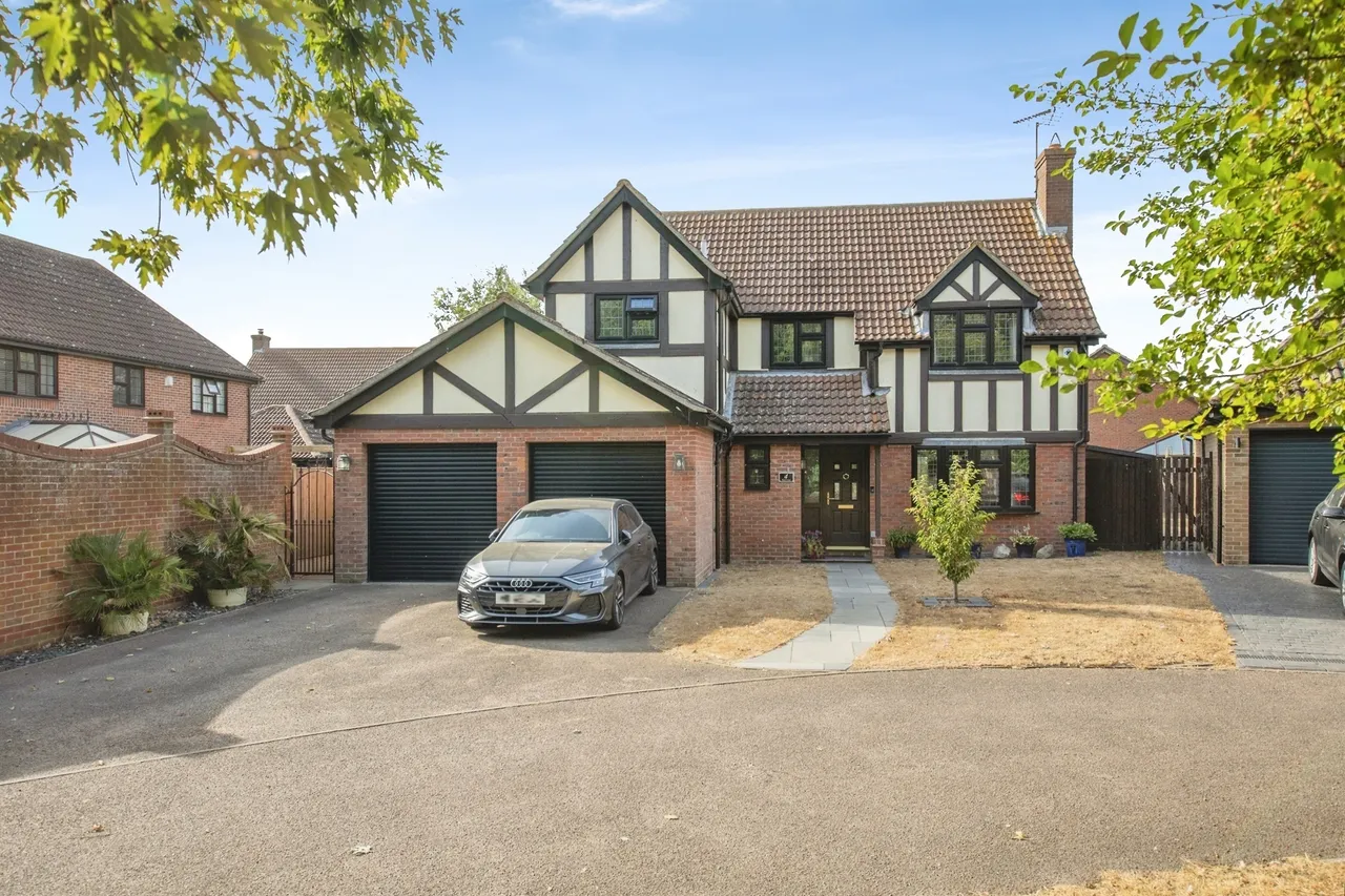 4 bed house for sale — Burr Close, Ramsey, Harwich