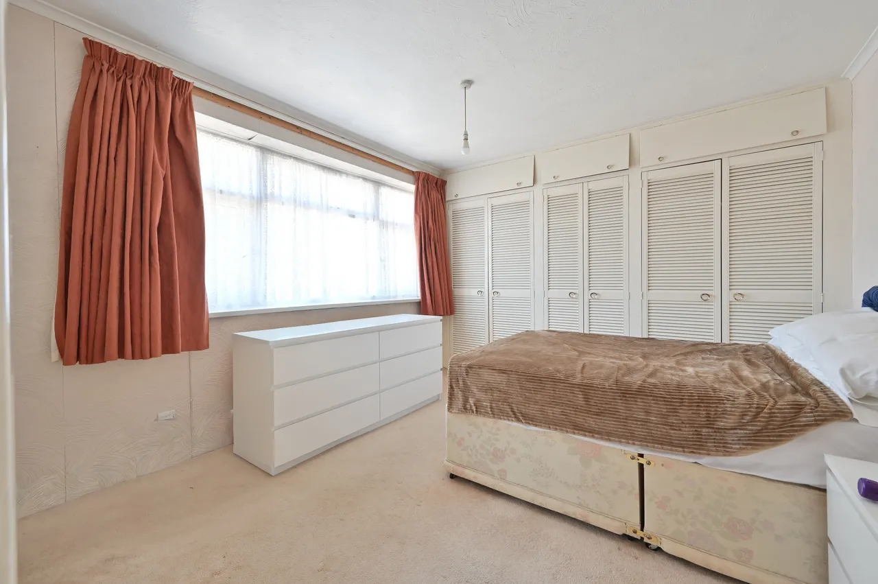 Northolt, UB5, photo 8