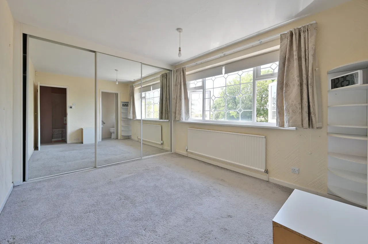 Northolt, UB5, photo 11