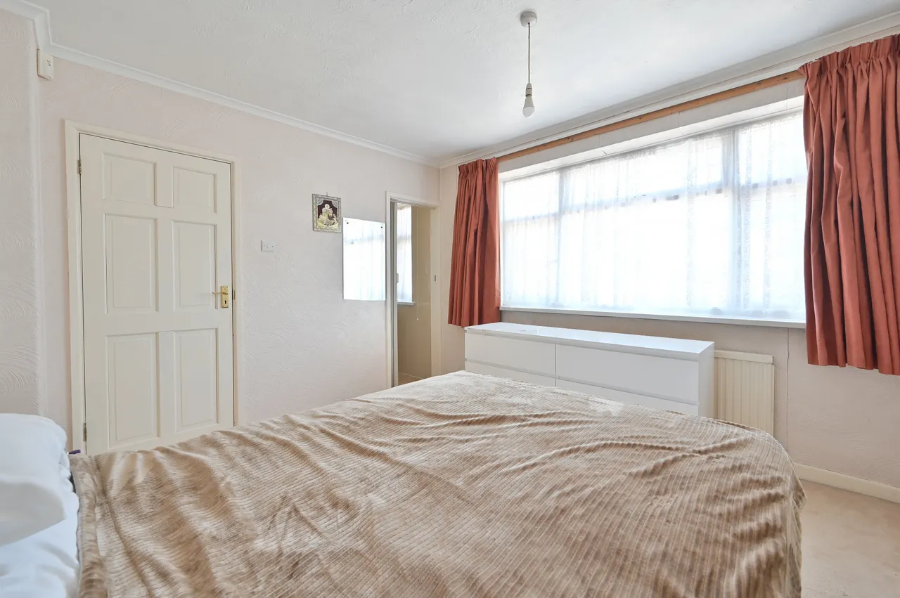 Northolt, UB5, photo 13