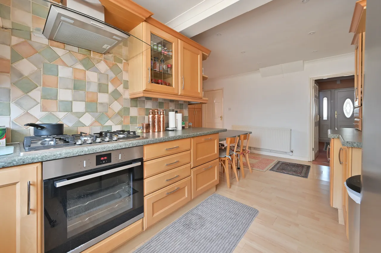 Northolt, UB5, photo 7