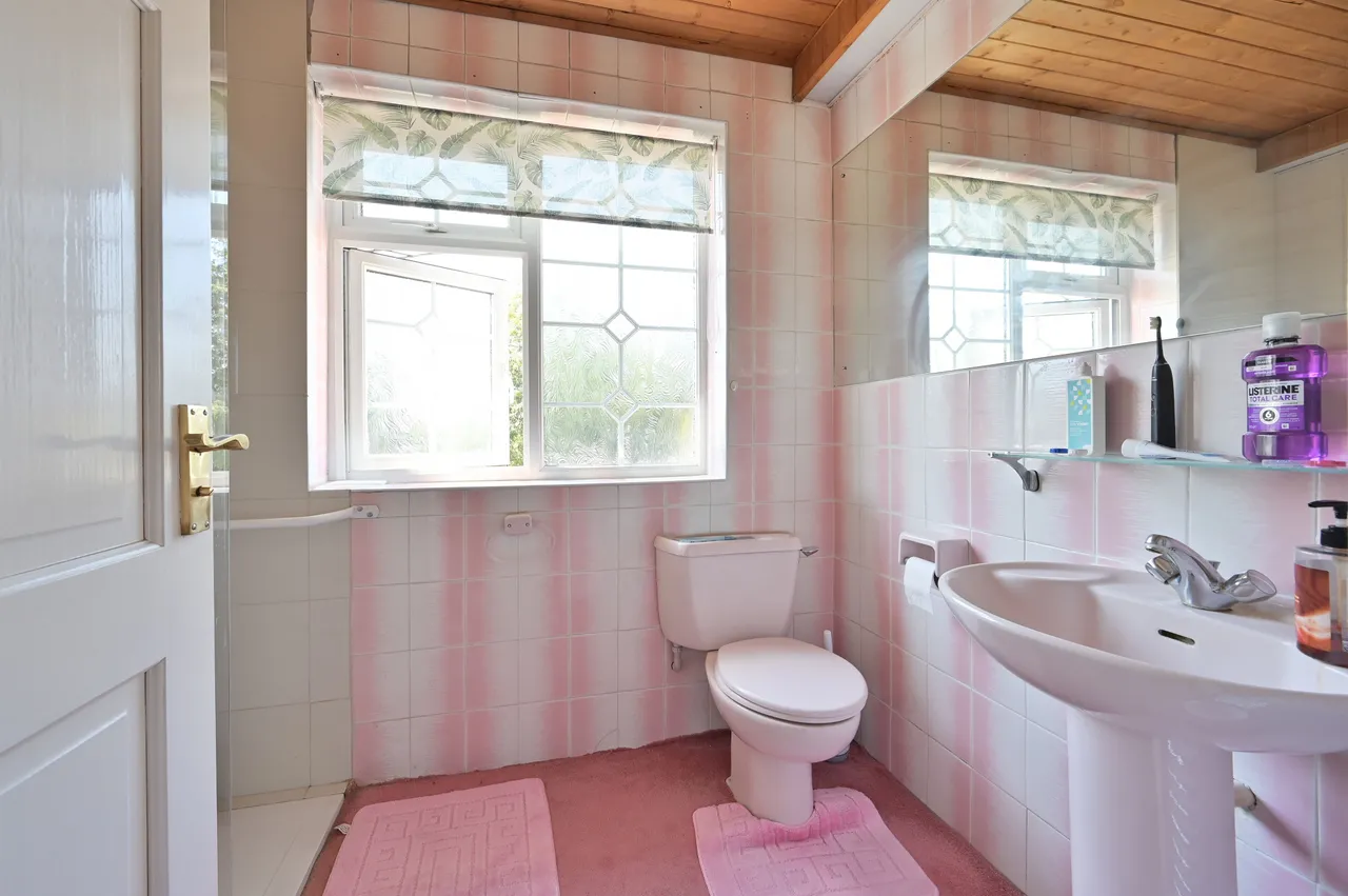 Northolt, UB5, photo 9