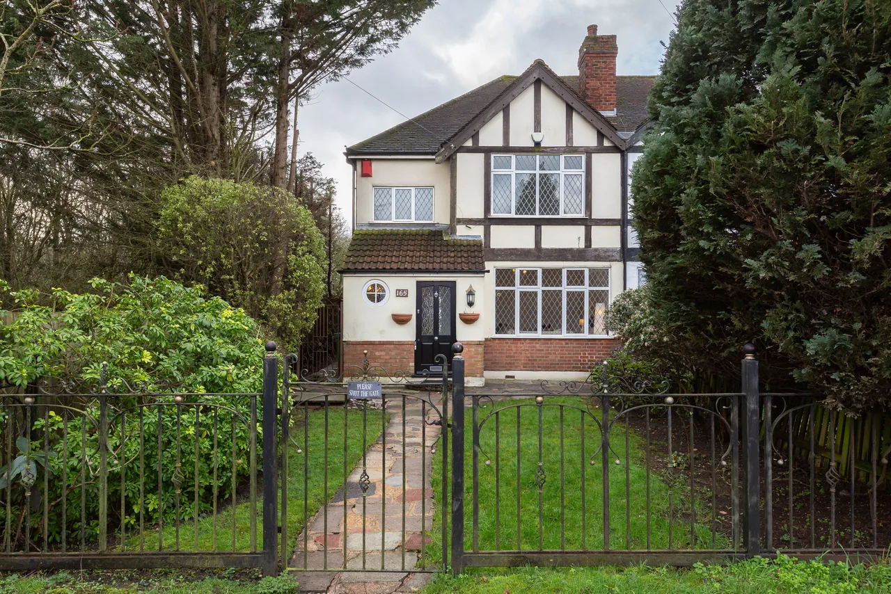 3 bed house for sale — Southgate Road, Potters Bar, Hertsmere, EN6
