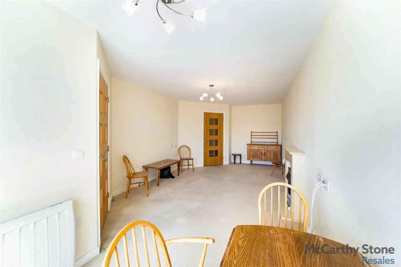 Squirrel Way, Shadwell, LS17, photo 5