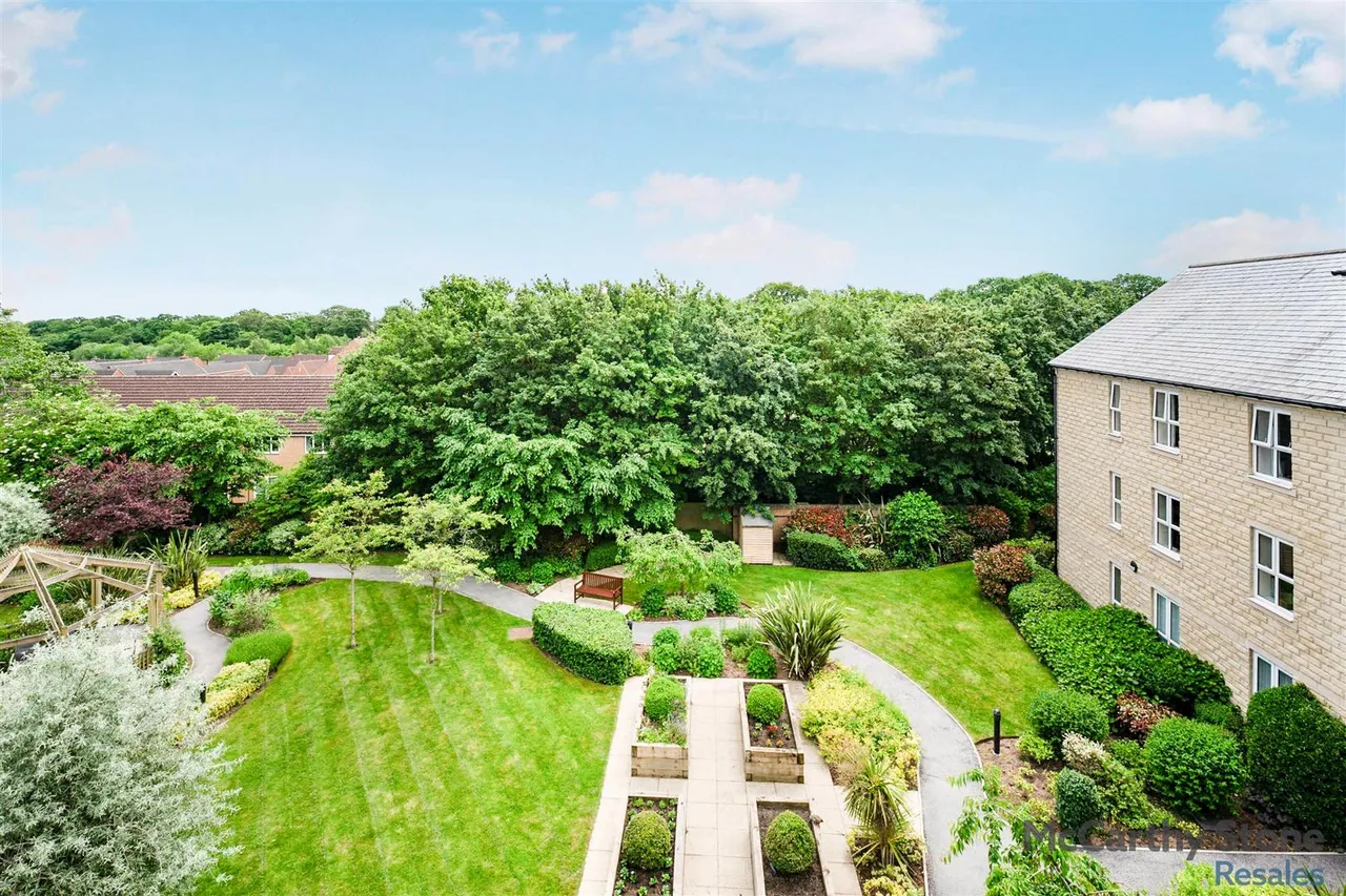 Squirrel Way, Shadwell, LS17, photo 15