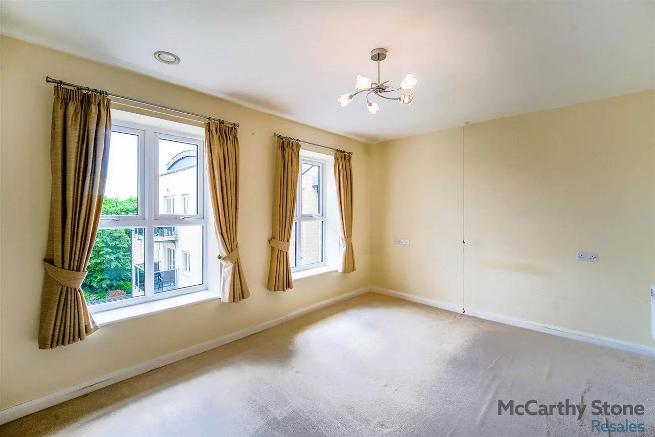 Squirrel Way, Shadwell, LS17, photo 7