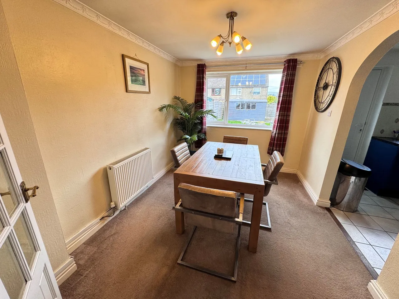 Grange Park Avenue, High Peak, photo 10