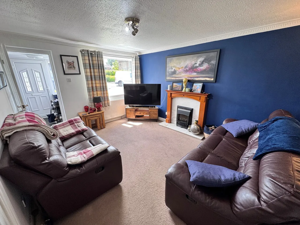Grange Park Avenue, High Peak, photo 5