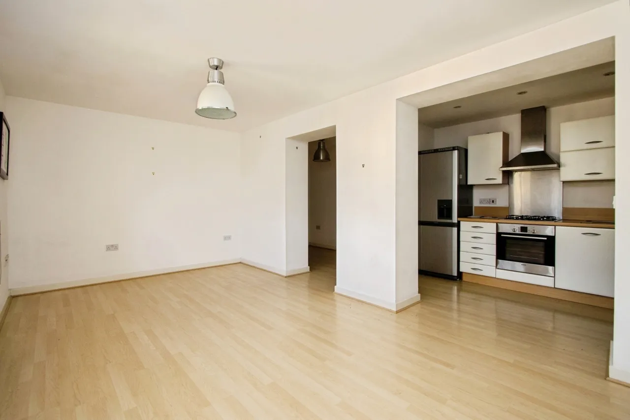 Tuke Grove, Wakefield, WF1, photo 3