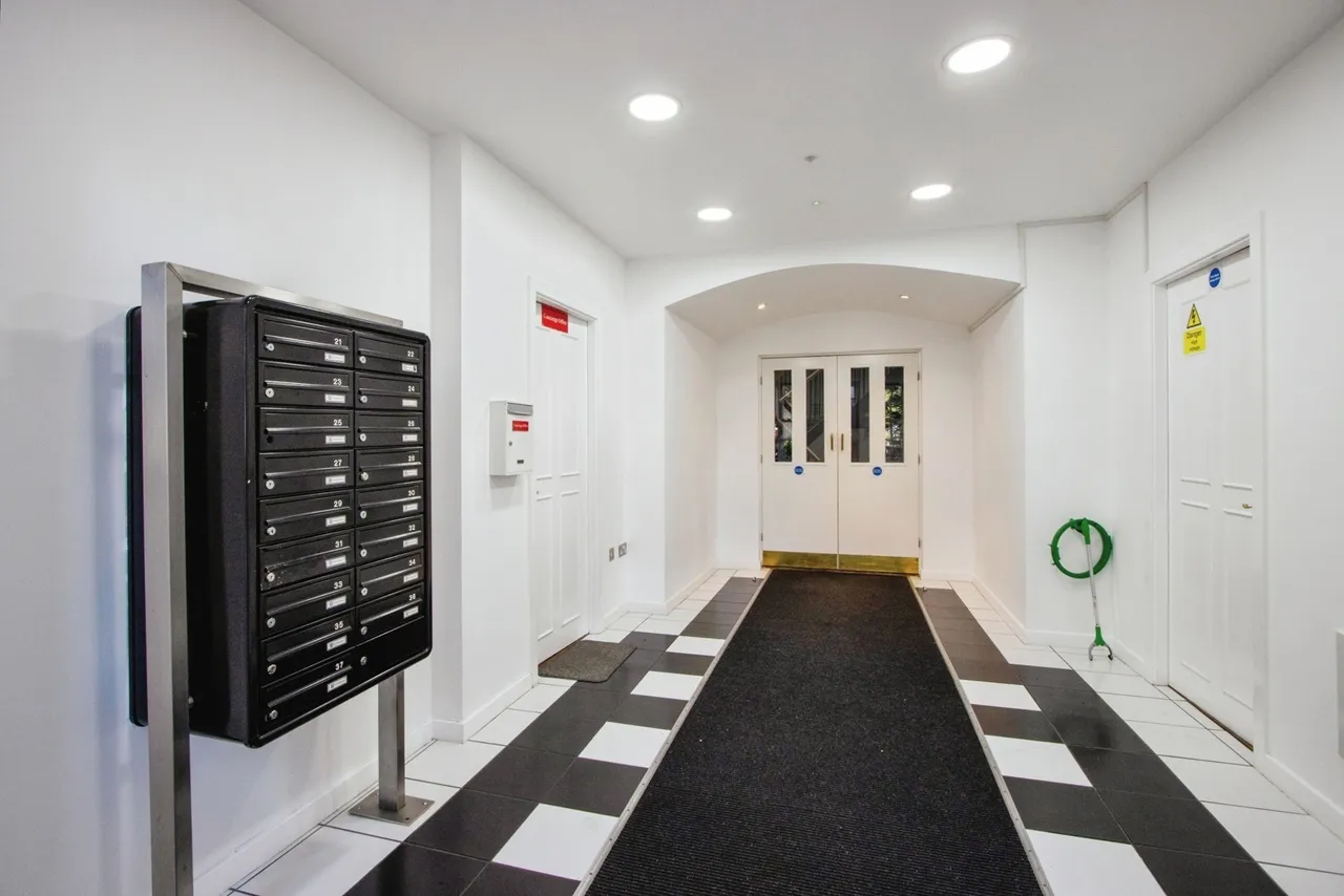 Tuke Grove, Wakefield, WF1, photo 17