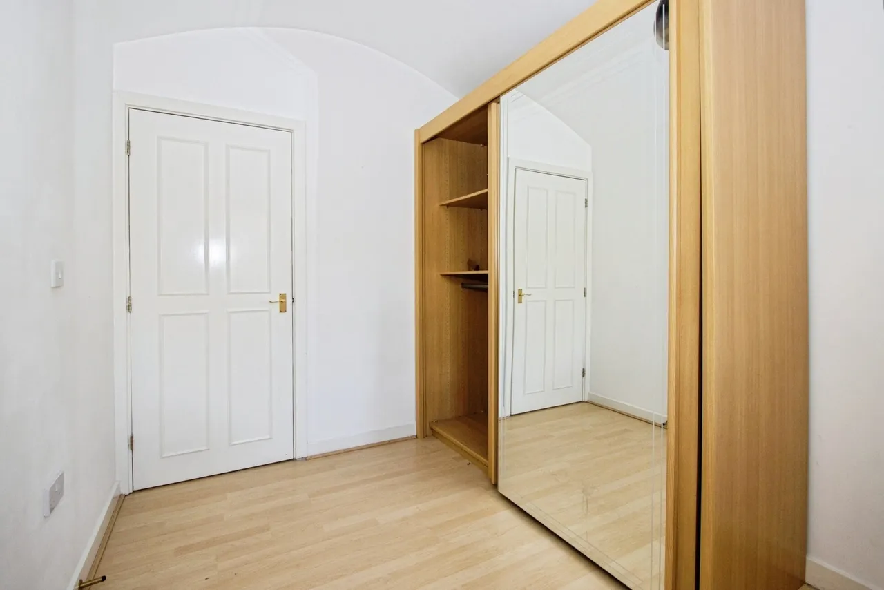 Tuke Grove, Wakefield, WF1, photo 5
