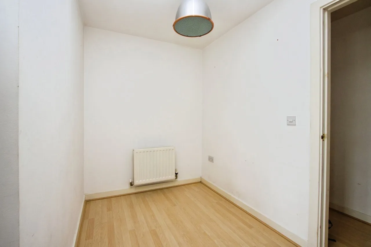Tuke Grove, Wakefield, WF1, photo 14